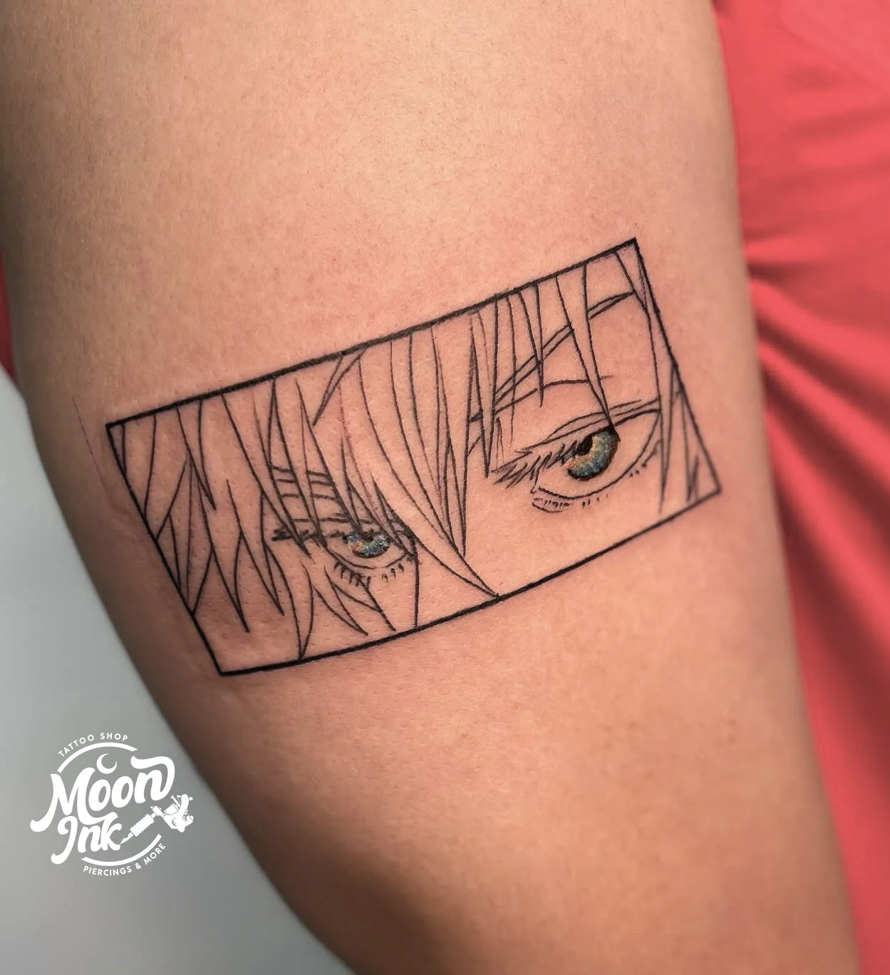 Tatouage Gojo noir et blanc